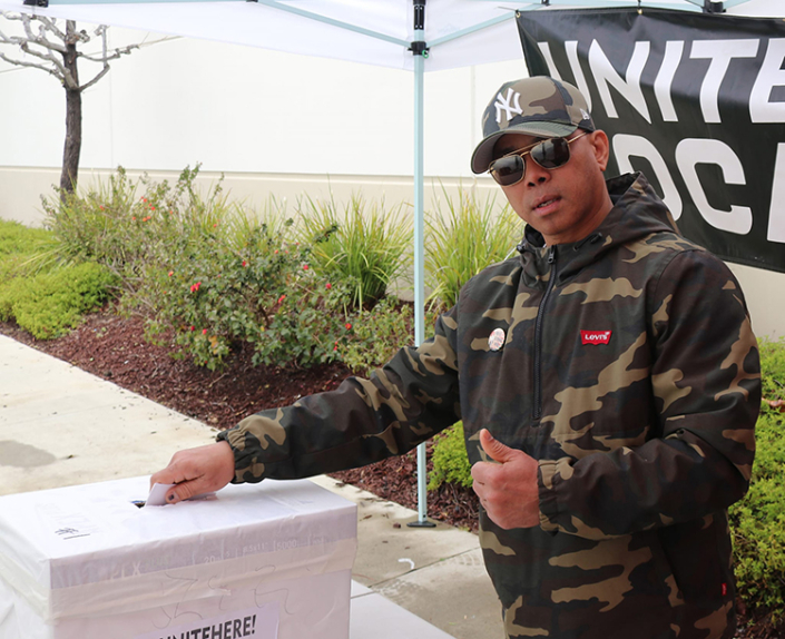 Airline Catering Workers at Flying Food Group Vote to Authorize Strike